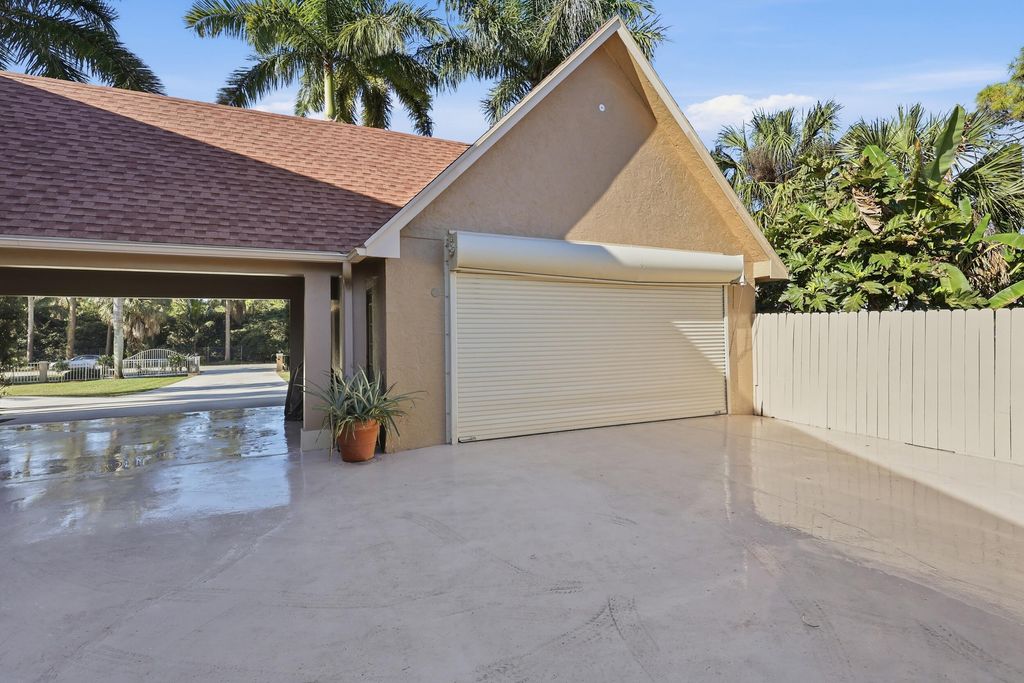 Photo of 14410 64th Way N, Palm Beach Gardens, FL 33418 (MLS # R11155480)