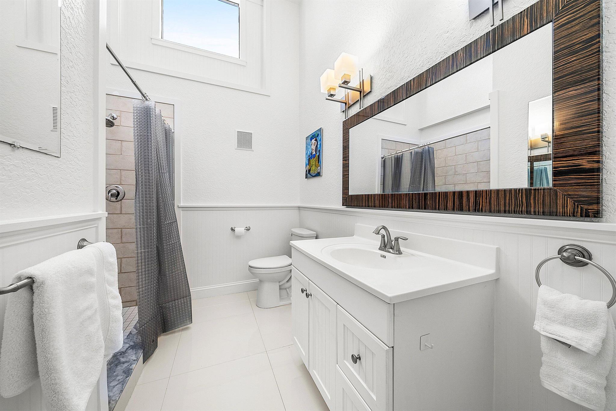 WINDEMERE HOUSE CONDO - Residential Lease