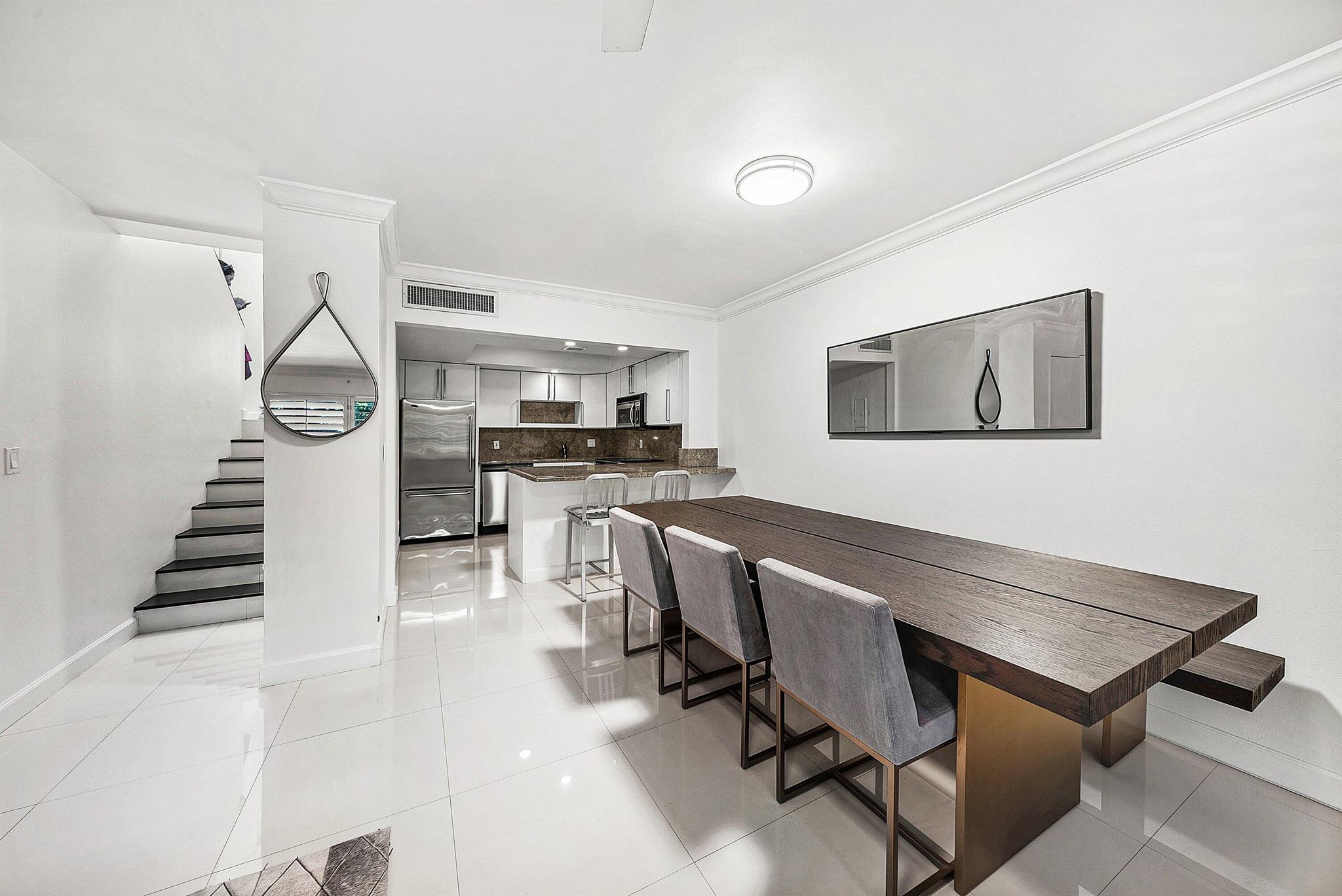 WINDEMERE HOUSE CONDO - Residential Lease