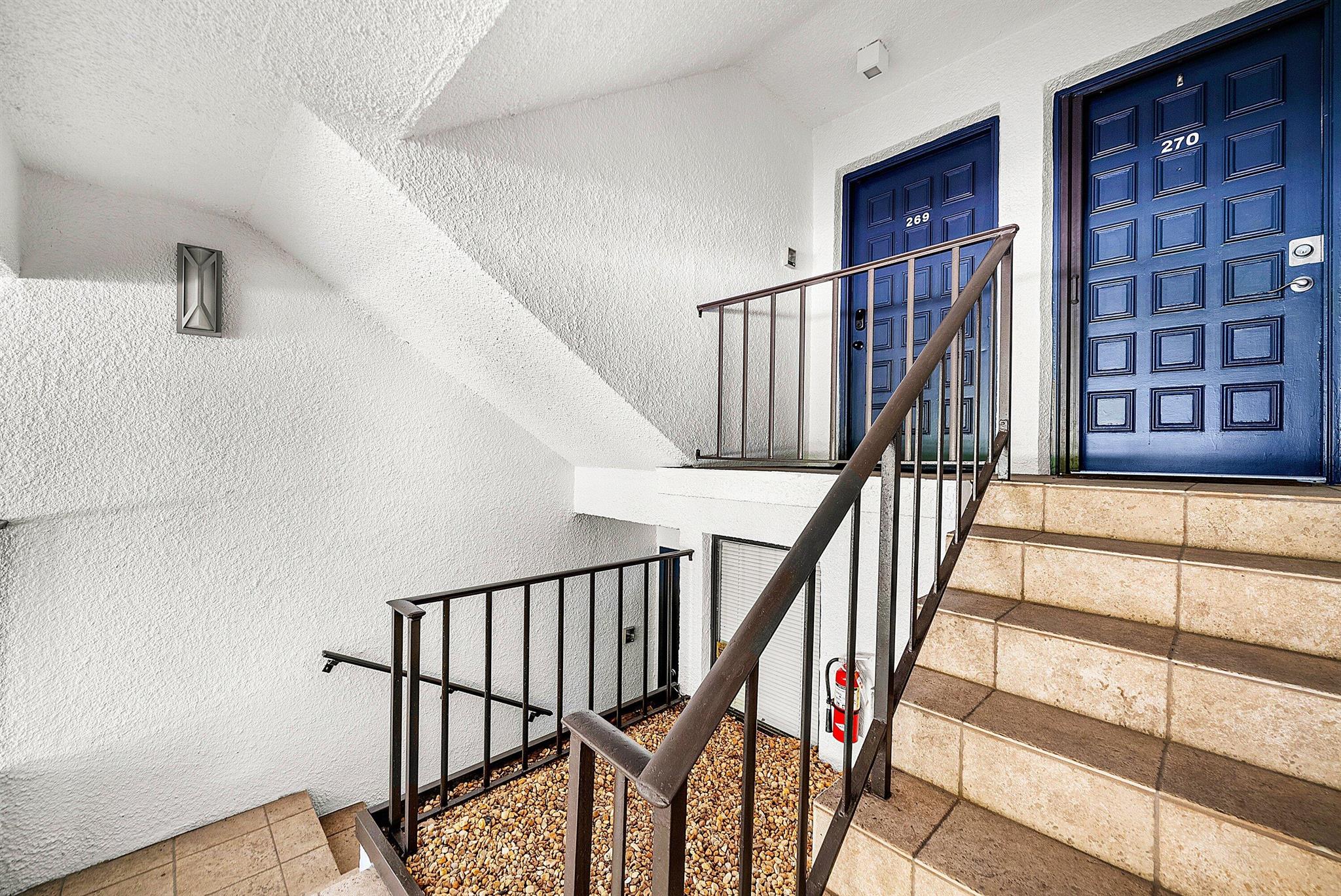 WINDEMERE HOUSE CONDO - Residential Lease