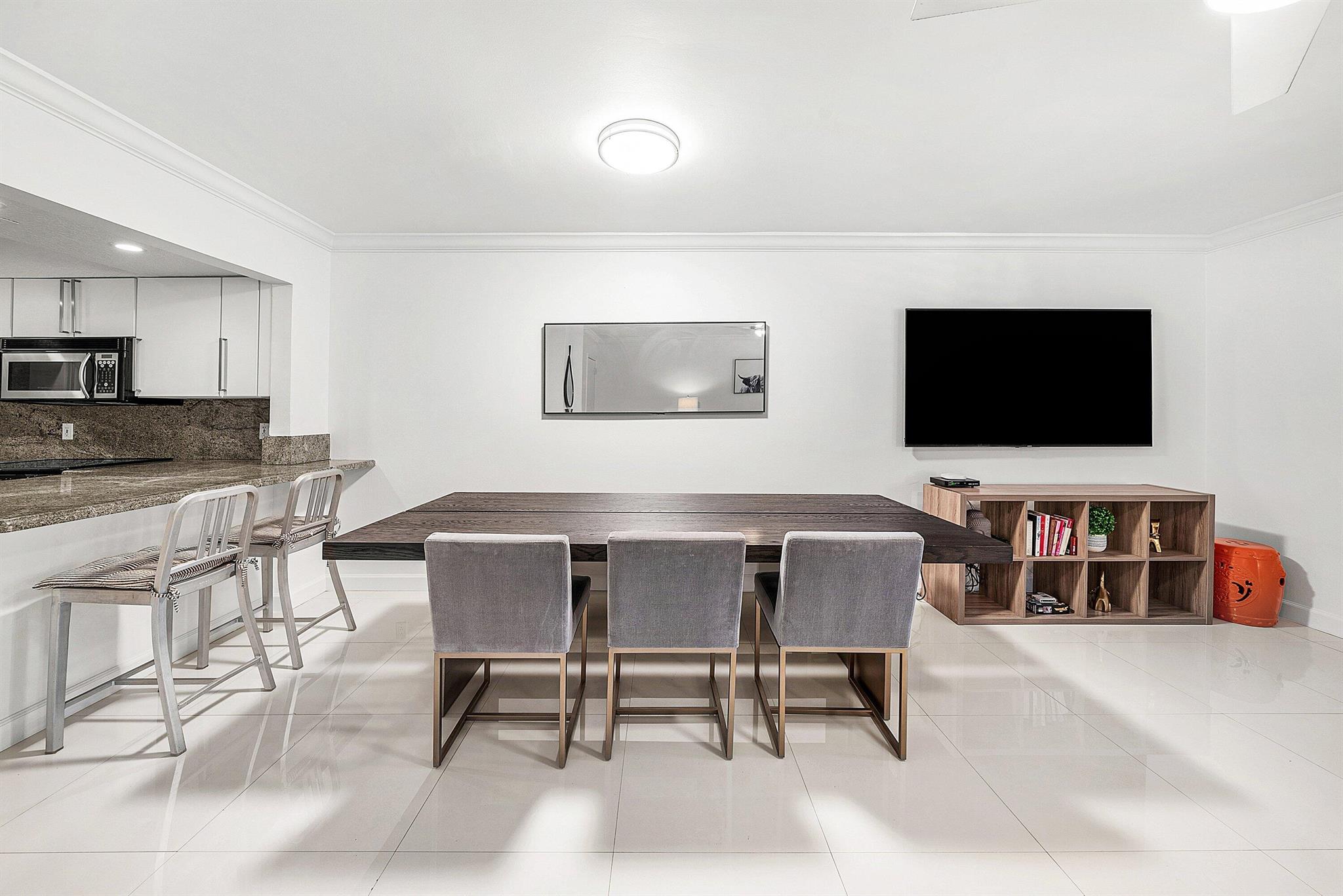 WINDEMERE HOUSE CONDO - Residential Lease