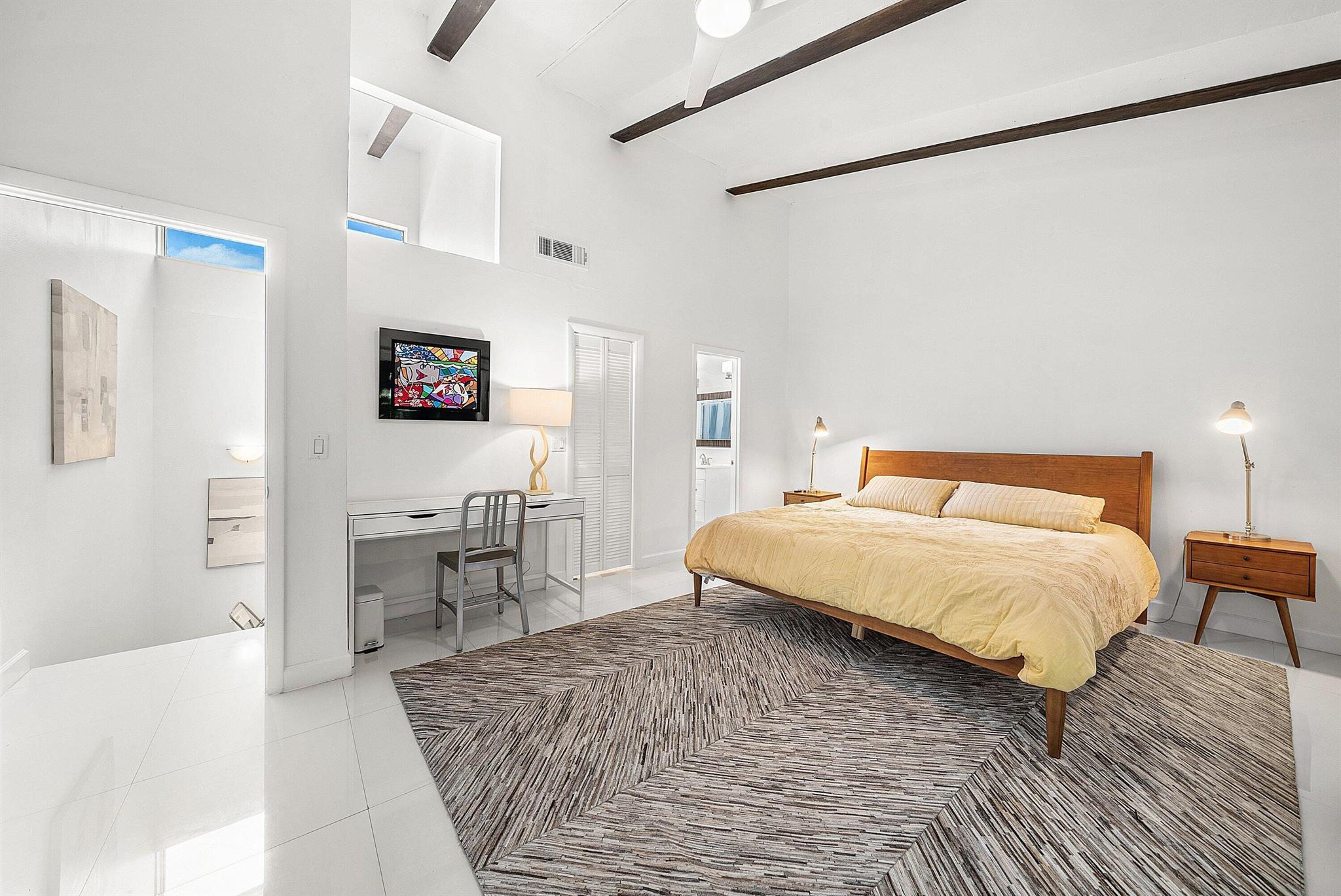 WINDEMERE HOUSE CONDO - Residential Lease