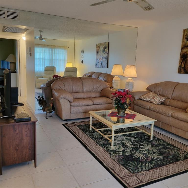 MARKHAM P CONDO - Residential Lease