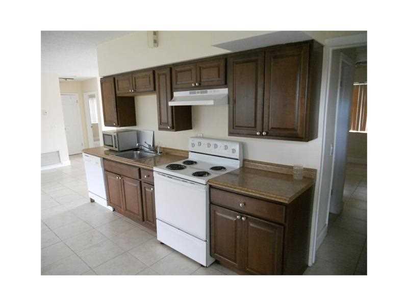 PEMBROKE PINES NO 2 35-46 - Residential Lease