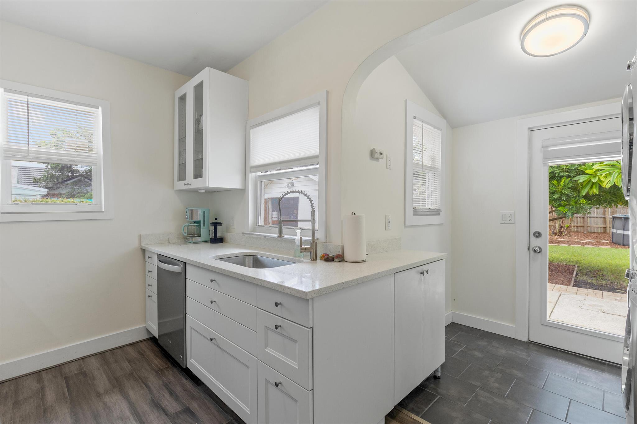 LAKE WORTH TOWN OF - Residential Lease