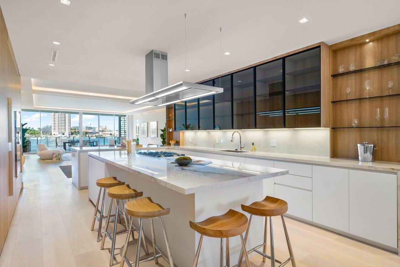 BOCA BEACH RESIDENCES - Residential