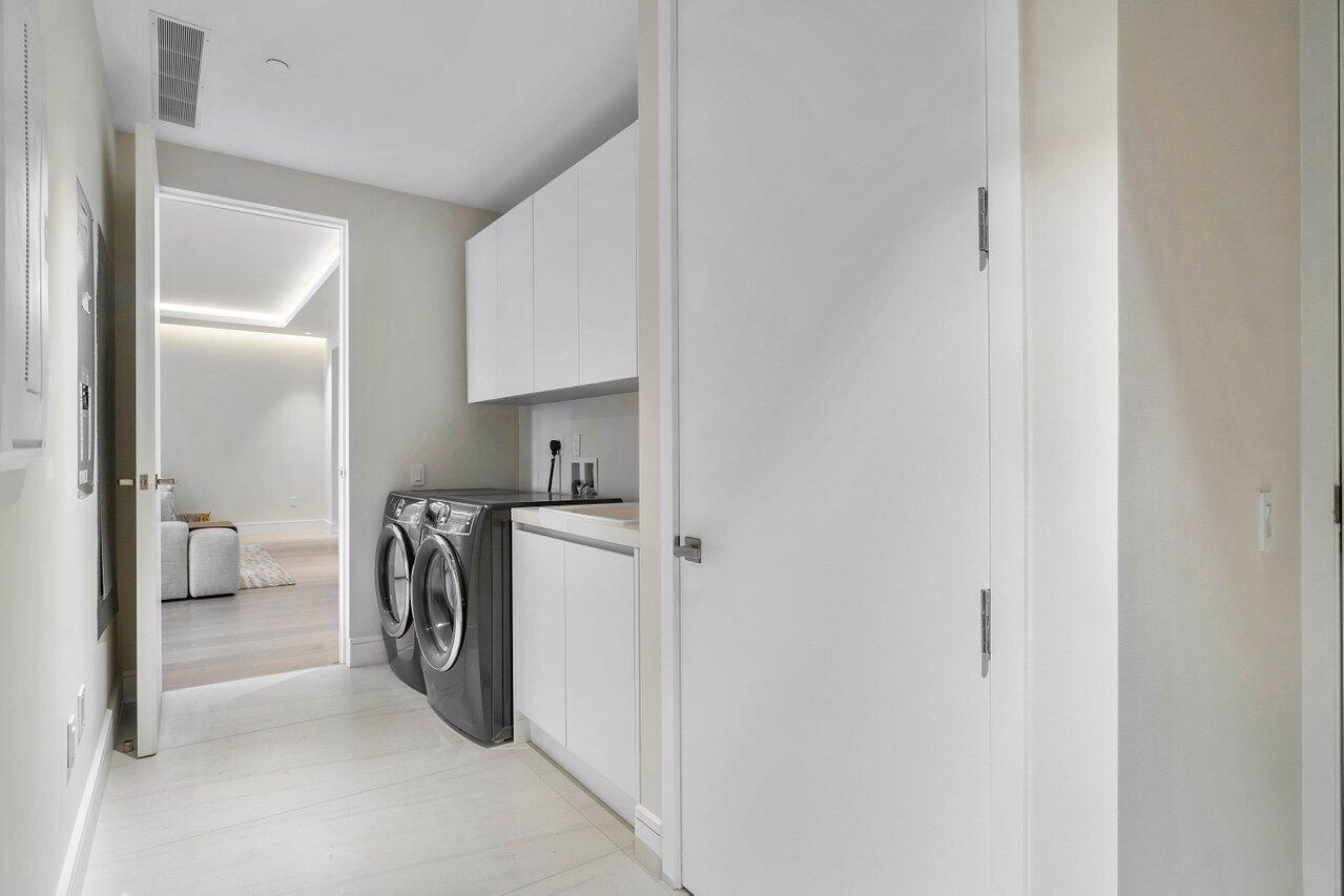 BOCA BEACH RESIDENCES - Residential