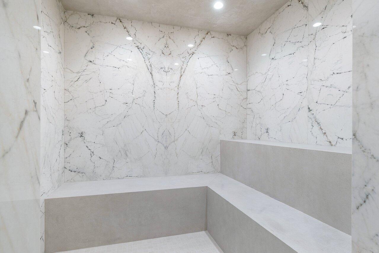 BOCA BEACH RESIDENCES - Residential