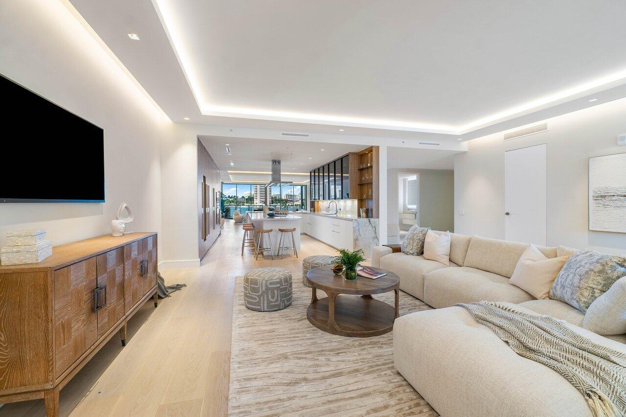 BOCA BEACH RESIDENCES - Residential