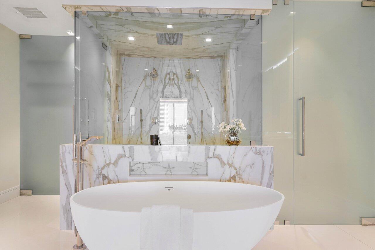 BOCA BEACH RESIDENCES - Residential