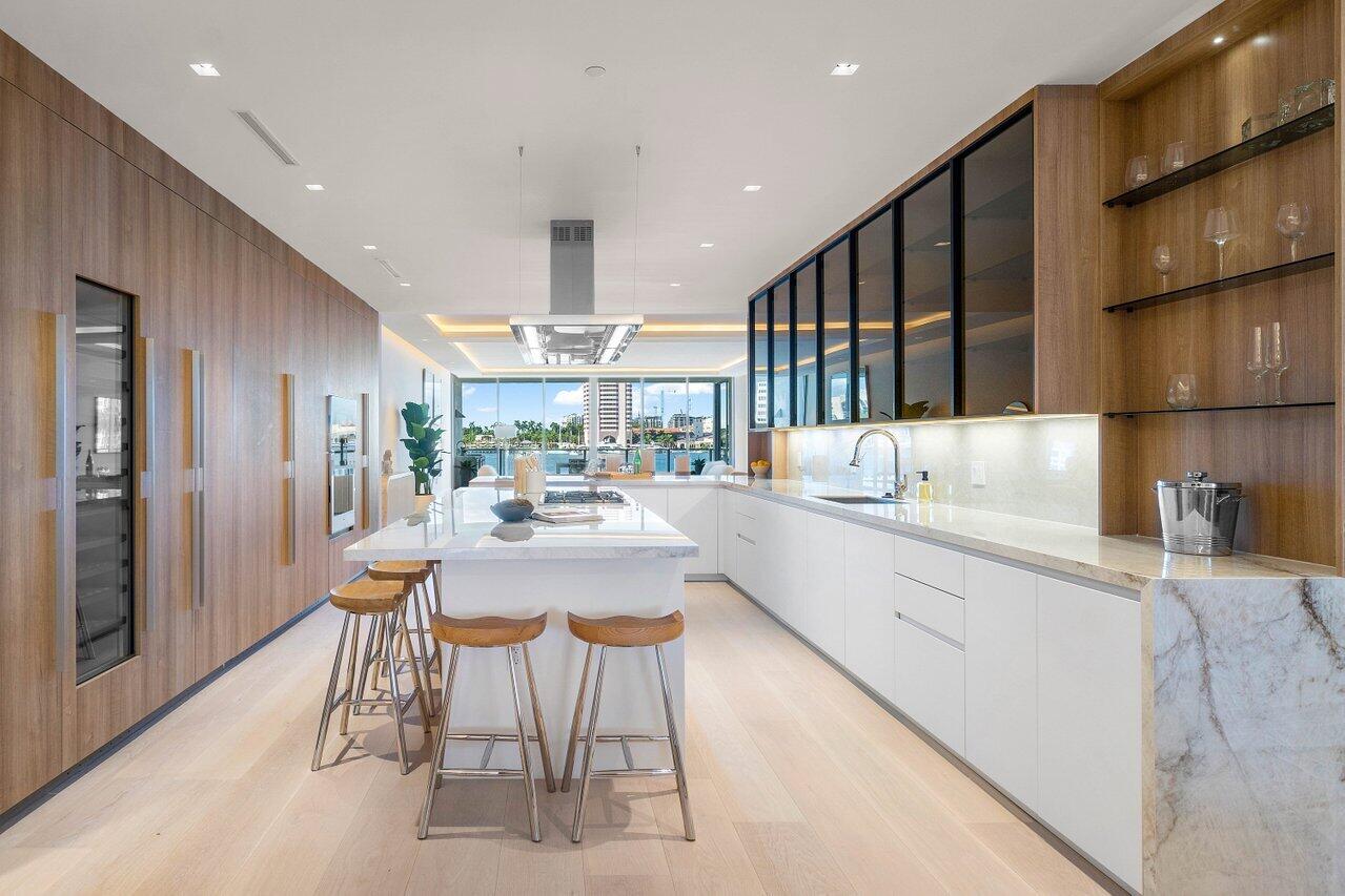 BOCA BEACH RESIDENCES - Residential