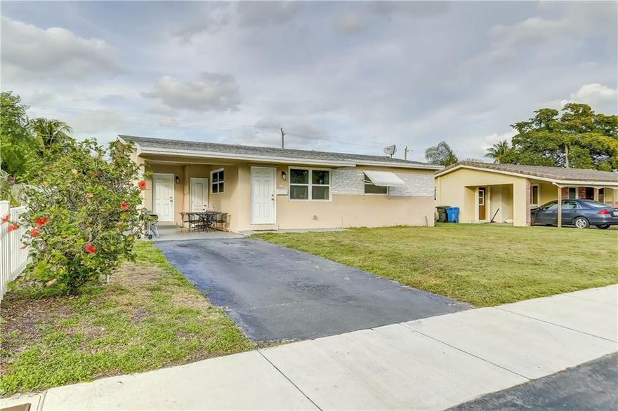 Charming Old Florida Cottage home! Completely updated kitchen and bathroom. Features include laminate flooring, neutral color walls, large kitchen with wood cabinets, solid surface countertops, stainless steel appliances and lots of storage. Home also features a large laundry room in addition to a bonus room that could be a 3rd bedroom, office or family room. Large fenced lot with plenty of room to expand. Very convenient location, excellent access to Fort Lauderdale downtown, Boca Raton and beyond. Lots of restaurants, shopping and doctors offices.CURRENTLY SORTING THROUGH MULTIPLE OFFERS, HIGHEST AND BEST HAS BEEN CALLED FOR Charming Old Florida Cottage home! Completely updated kitchen and bathroom. Features include laminate flooring, neutral color walls, large kitchen with wood cabinets, solid surface countertops, stainless steel appliances and lots of storage. Home also features a large laundry room in addition to a bonus room that could be a 3rd bedroom, office or family room. Large fenced lot with plenty of room to expand. Very convenient location, excellent access to Fort Lauderdale downtown, Boca Raton and beyond. Lots of restaurants, shopping and doctors offices.