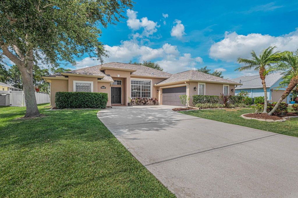 Photo of 5805 NW Zenith Drive, Port Saint Lucie, FL 34986 (MLS # R10992516)