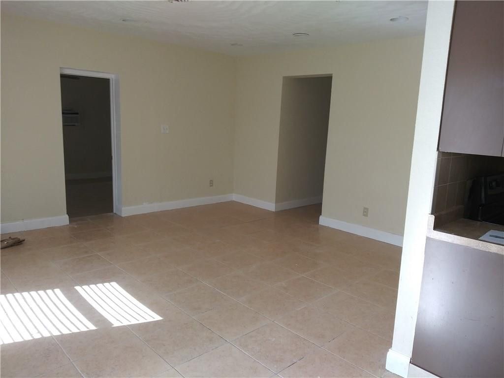 Photo of 2701 NW 21st Street, Fort Lauderdale, FL 33311 (MLS # B26021701)