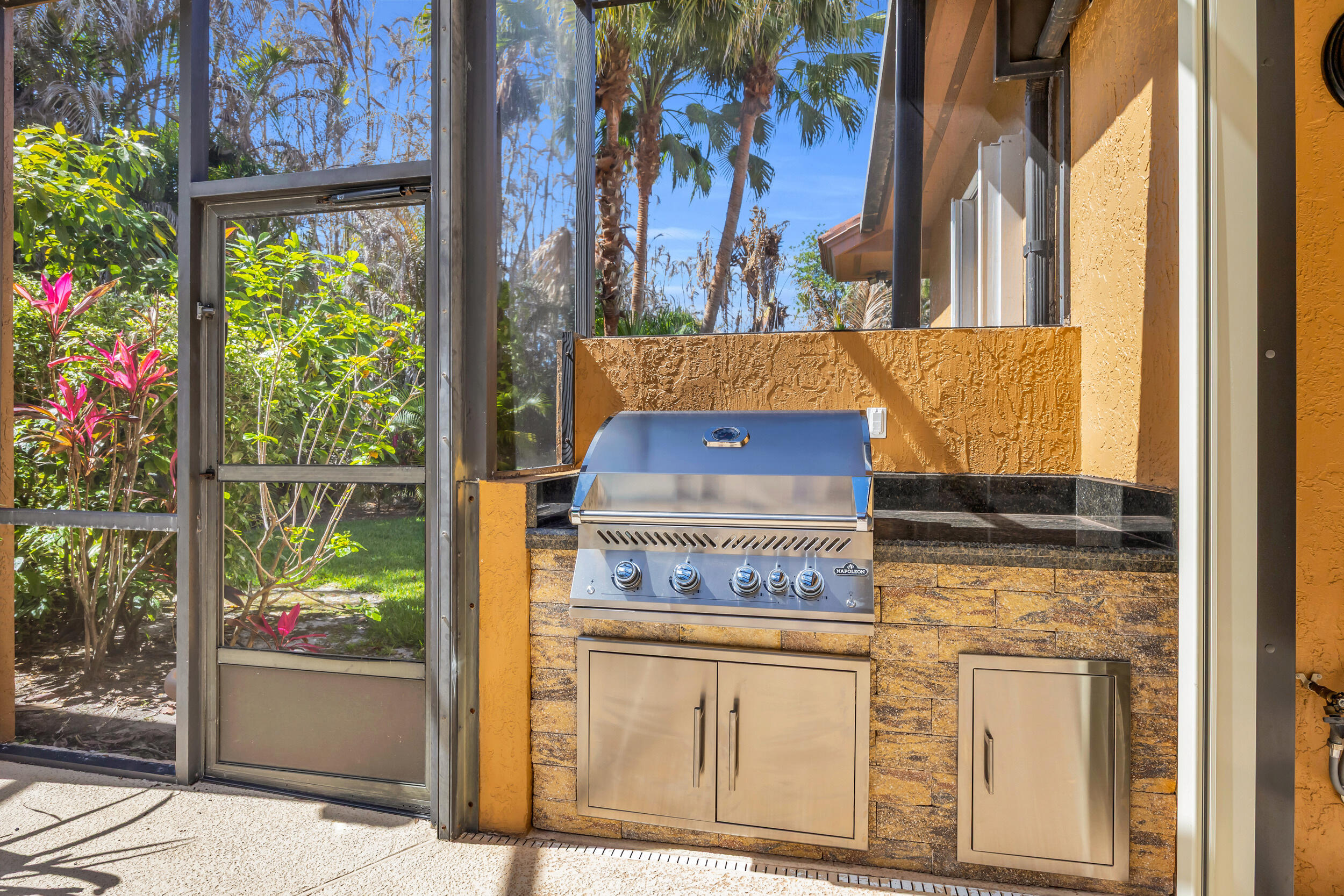 Country Club Pointe - Residential