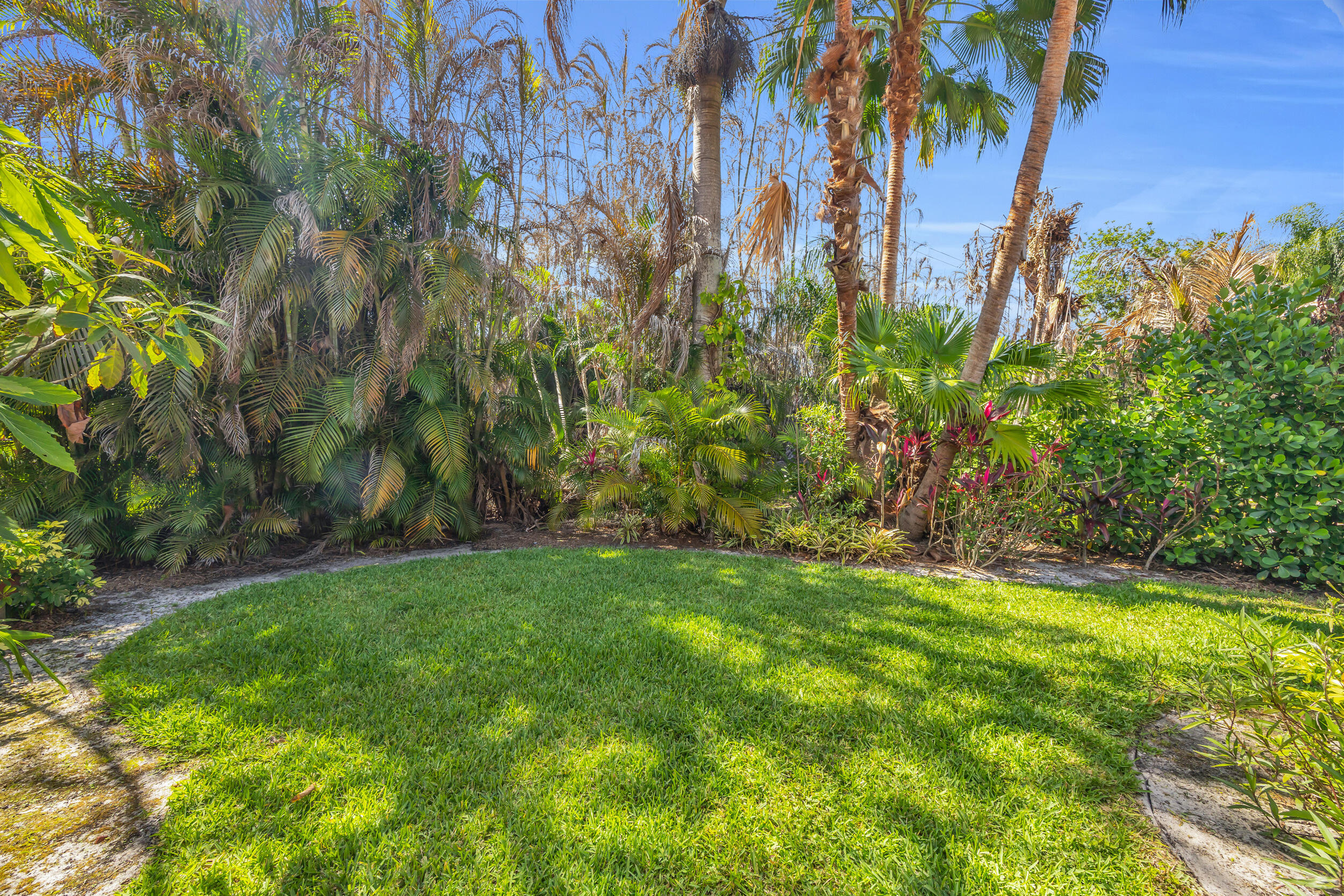 Country Club Pointe - Residential