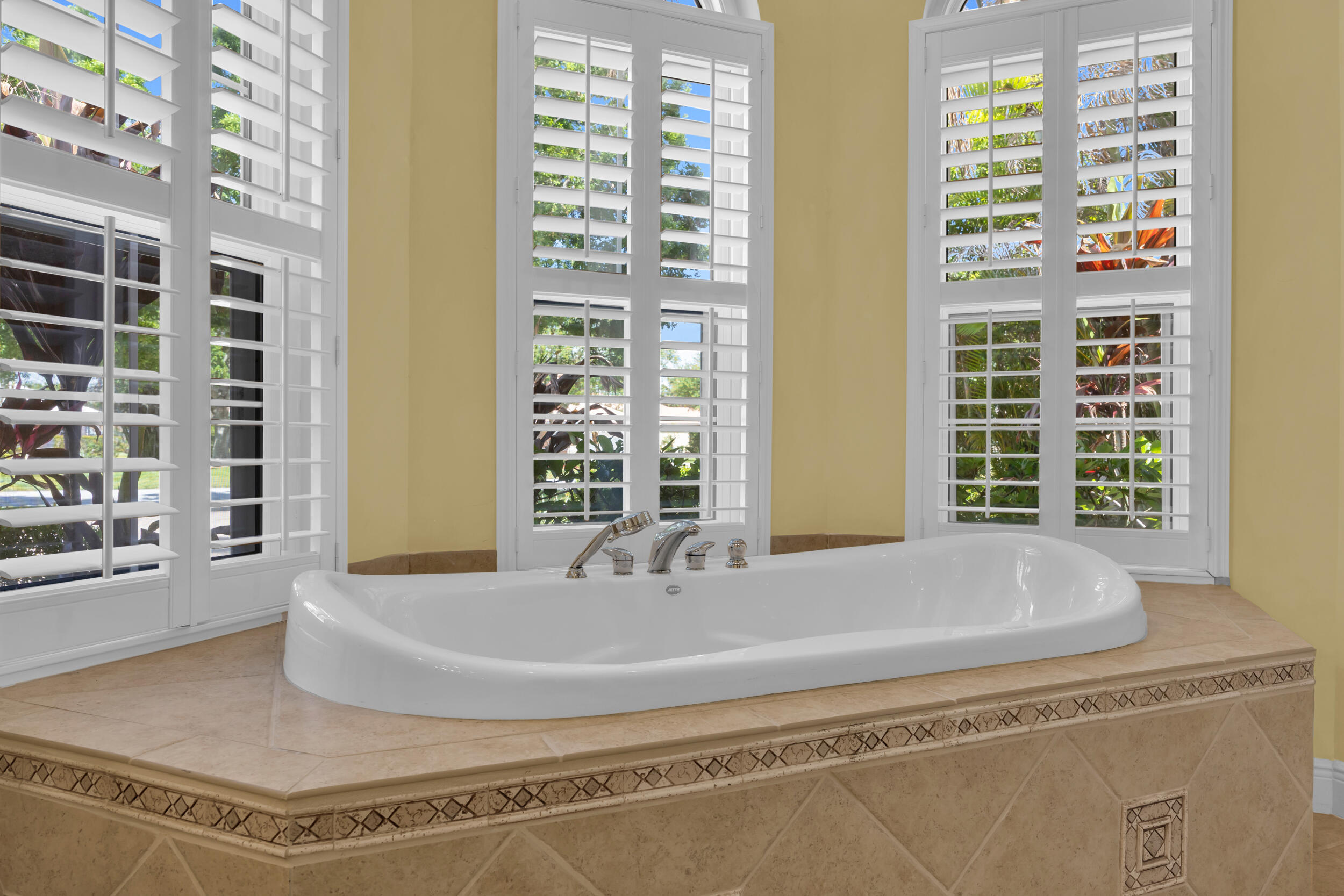 Country Club Pointe - Residential