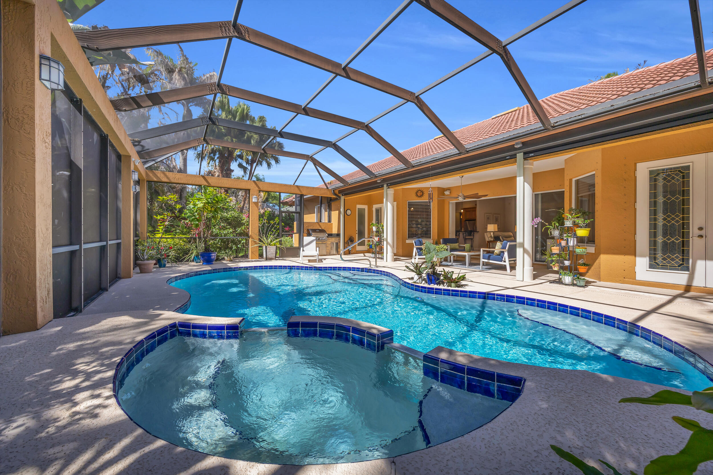 Country Club Pointe - Residential