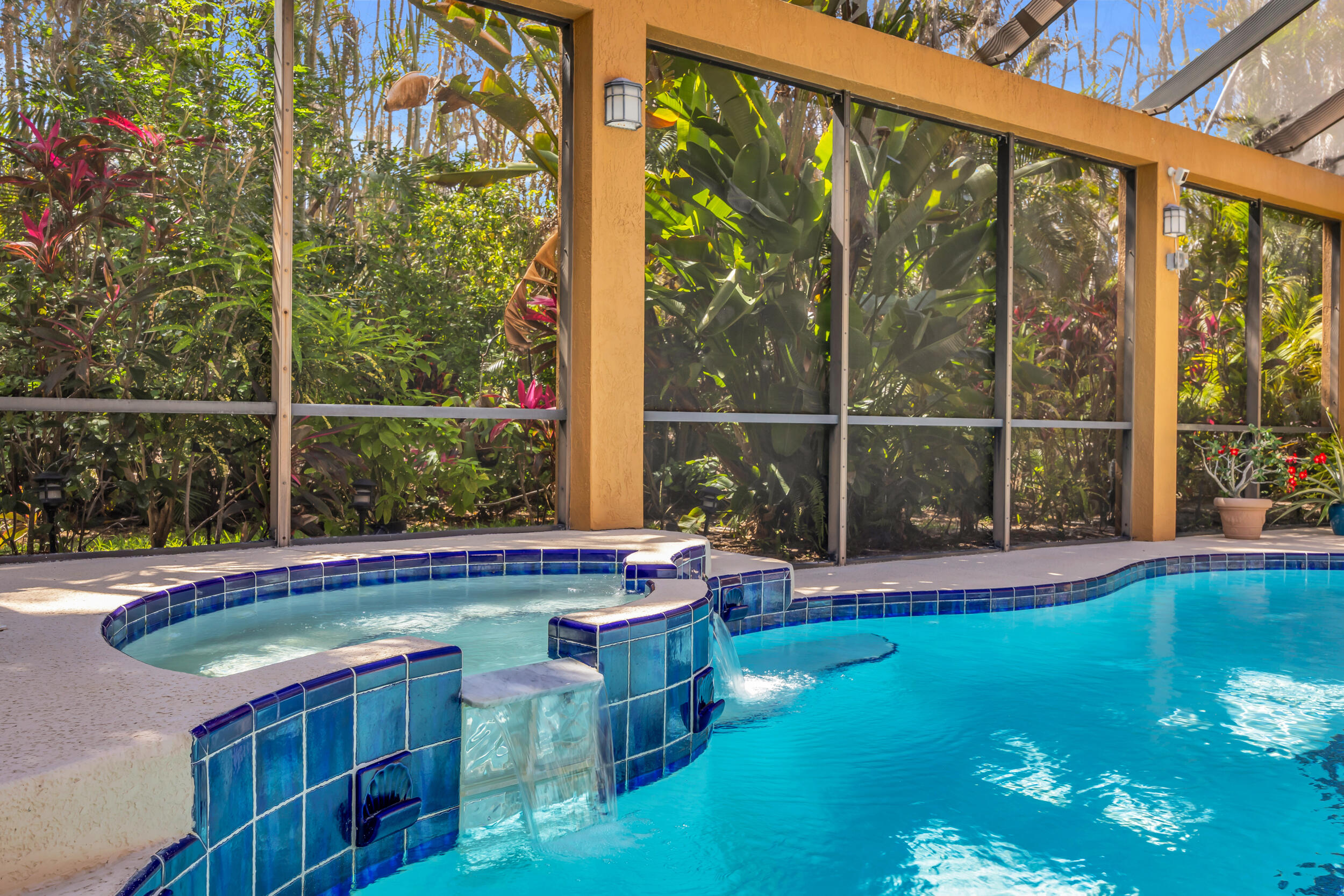 Country Club Pointe - Residential