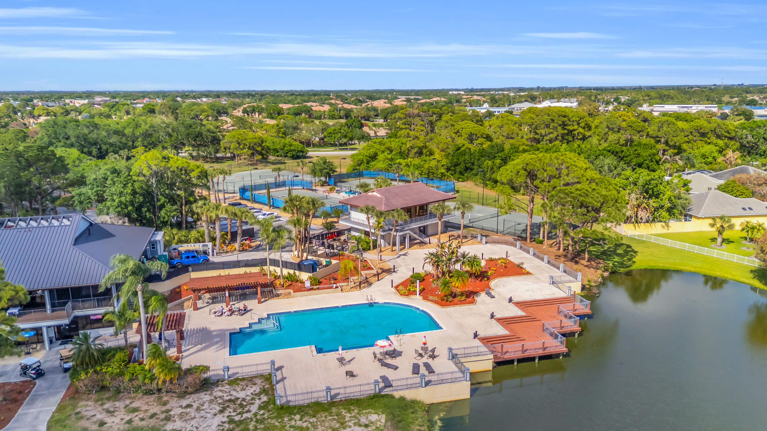 Country Club Pointe - Residential