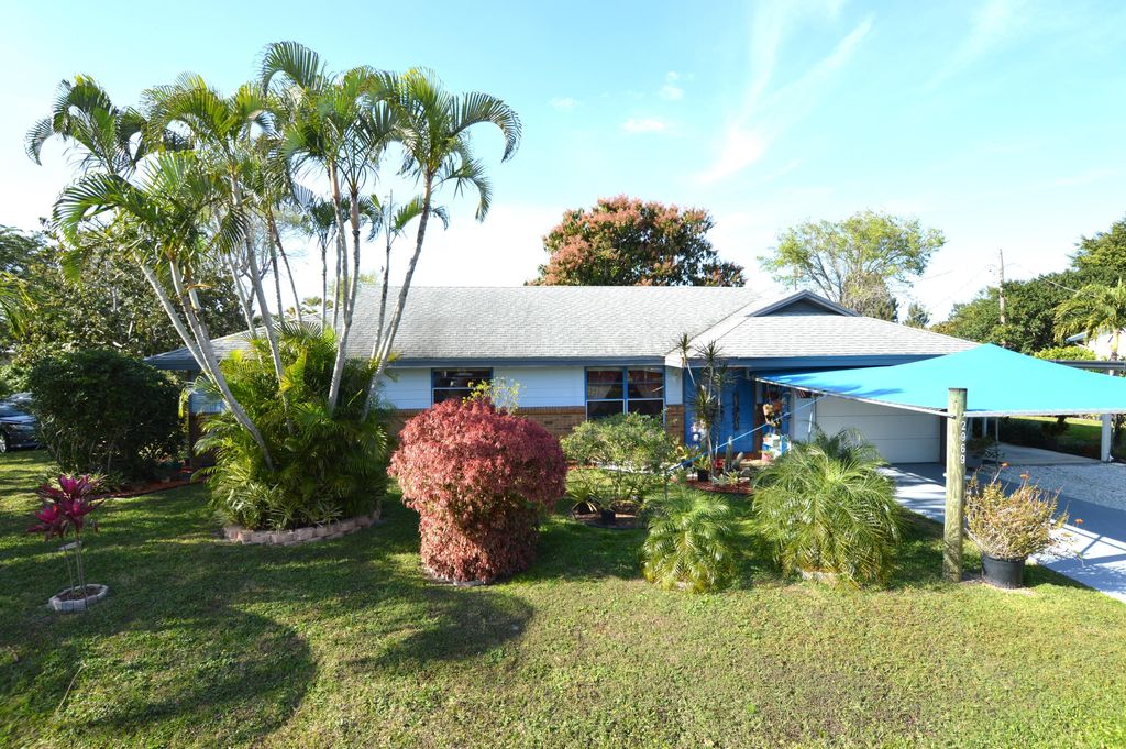 Photo of 2969 SE Cypress Street, Stuart, FL 34997 (MLS # R10964028)