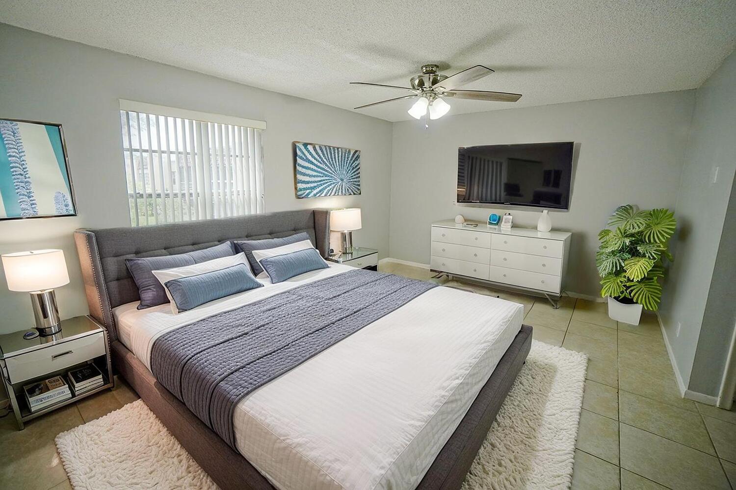 LAGO DEL REY CONDO - Residential Lease