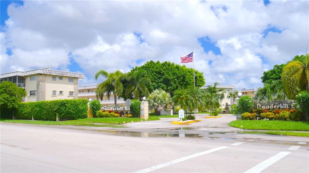 LAUDERHILL EAST - Residential