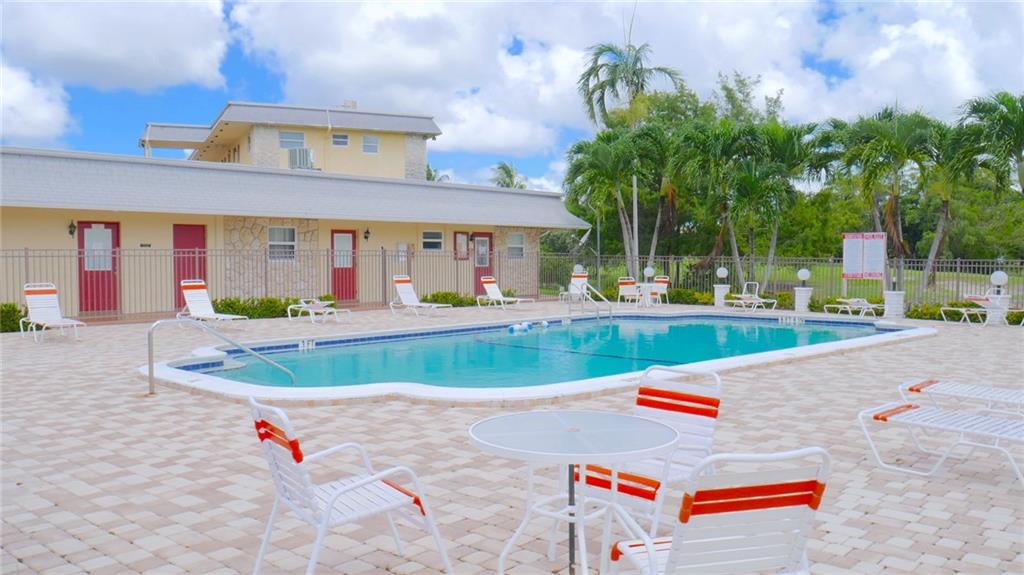 LAUDERHILL EAST - Residential