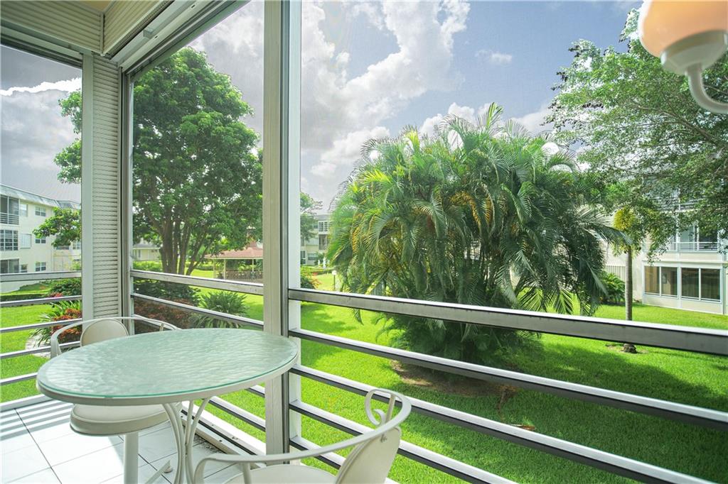 LAUDERHILL EAST - Residential