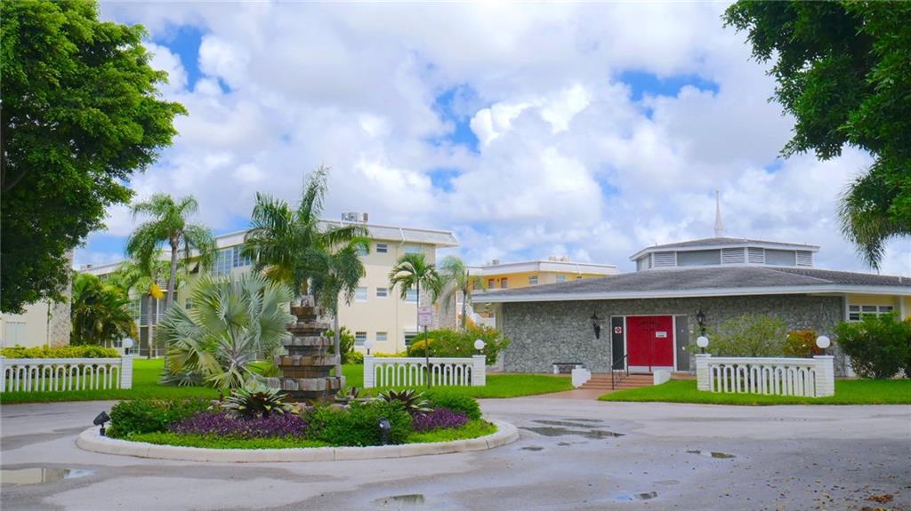 LAUDERHILL EAST - Residential