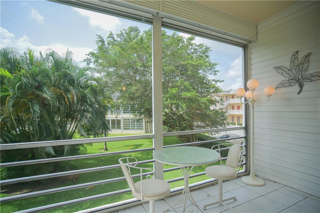 LAUDERHILL EAST - Residential