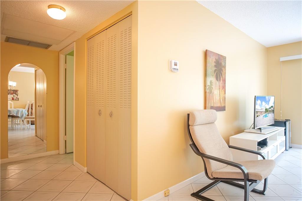 LAUDERHILL EAST - Residential