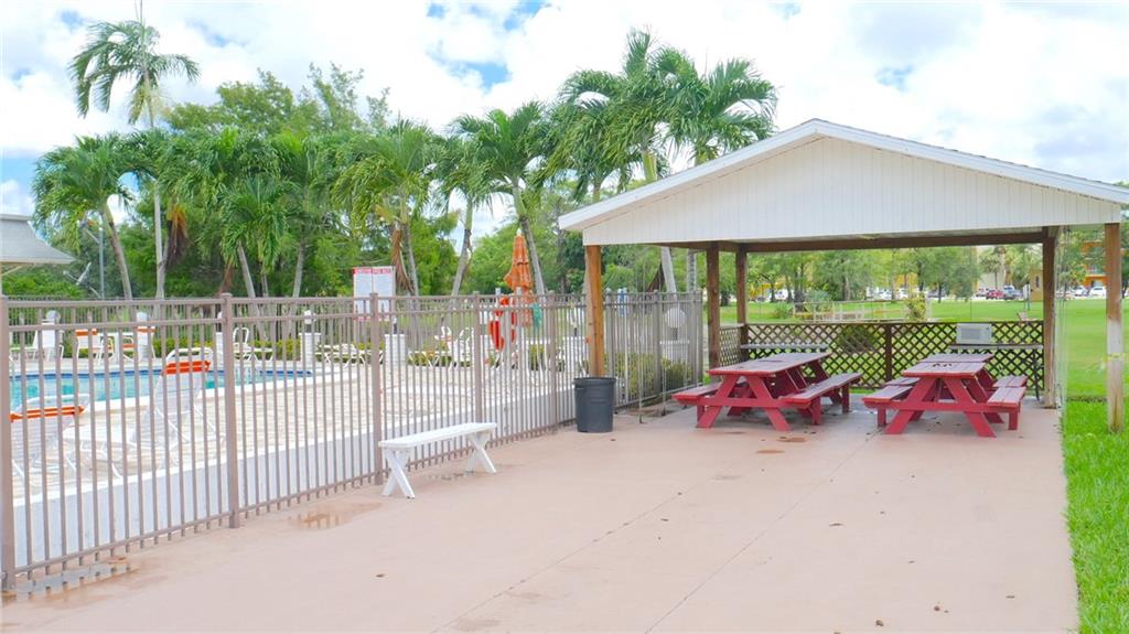 LAUDERHILL EAST - Residential