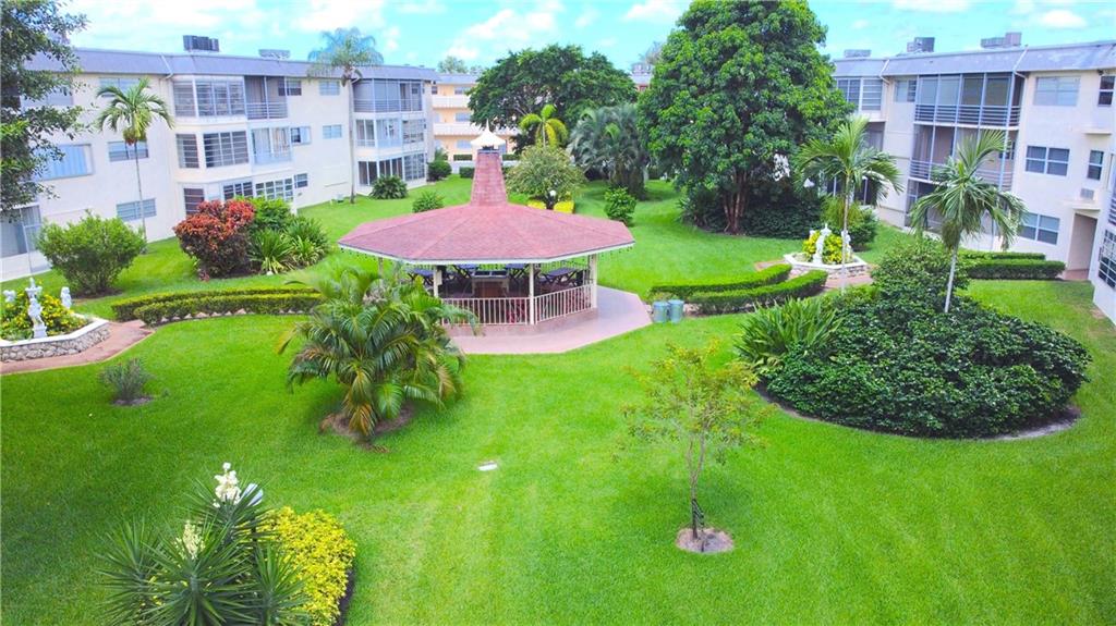 LAUDERHILL EAST - Residential