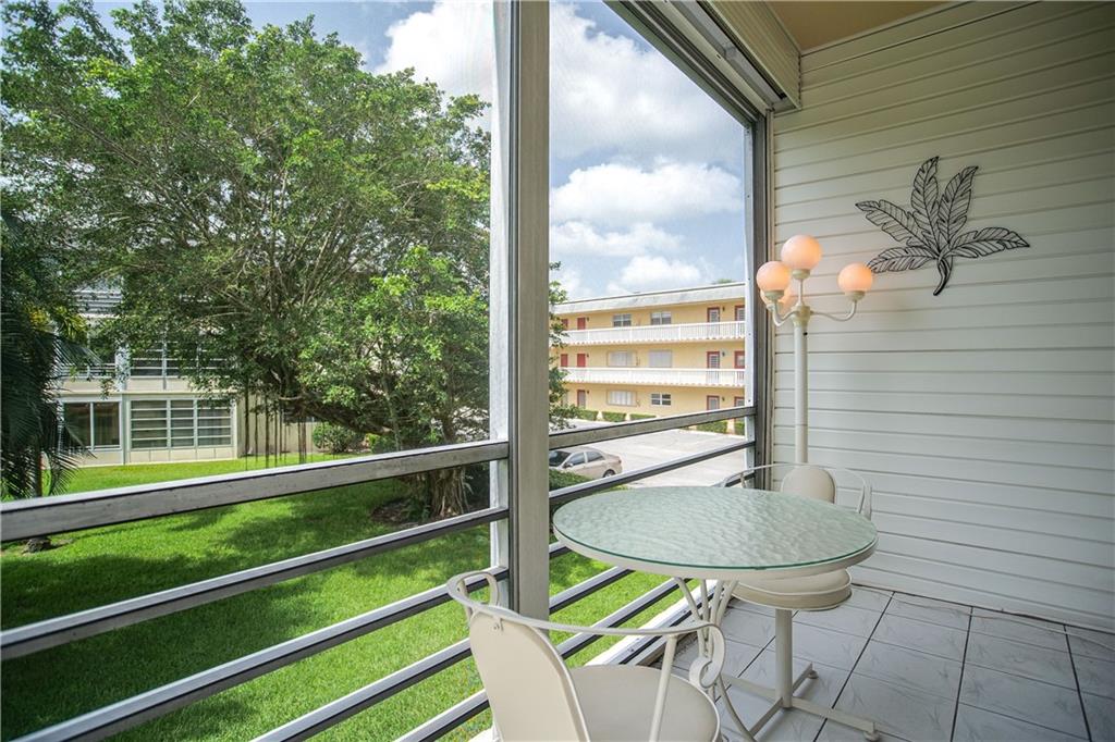 LAUDERHILL EAST - Residential