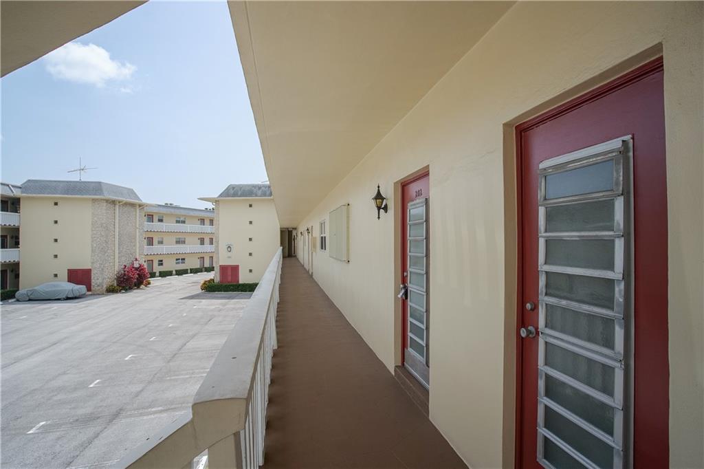 LAUDERHILL EAST - Residential