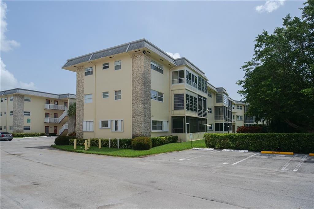 LAUDERHILL EAST - Residential