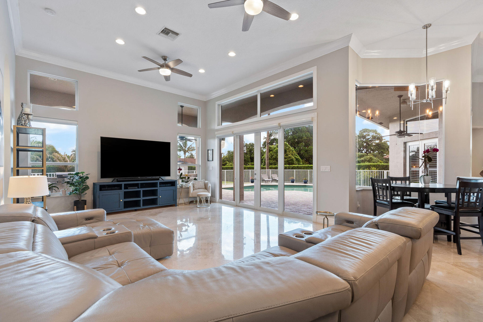 SECLUDED ACRES - Residential