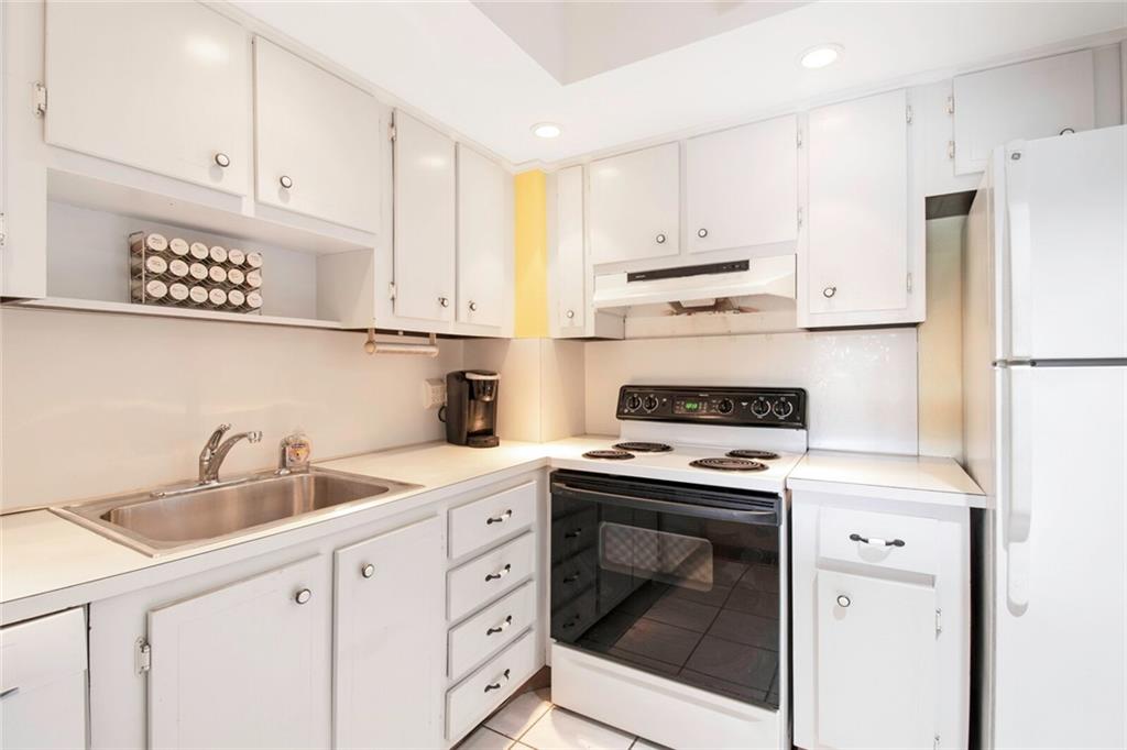 Tennis Club - Residential