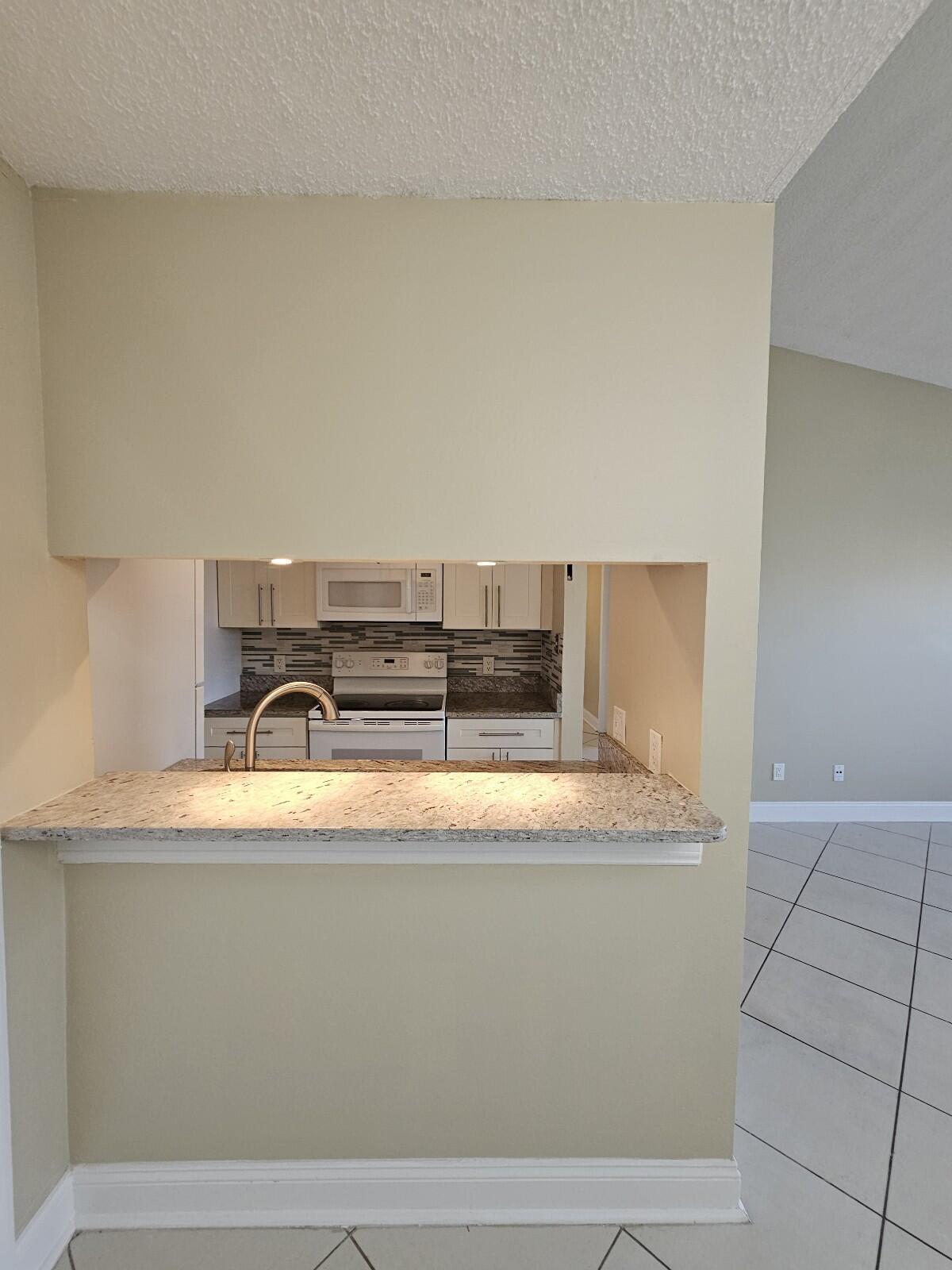 BOYNTON LANDINGS CONDO - Residential Lease