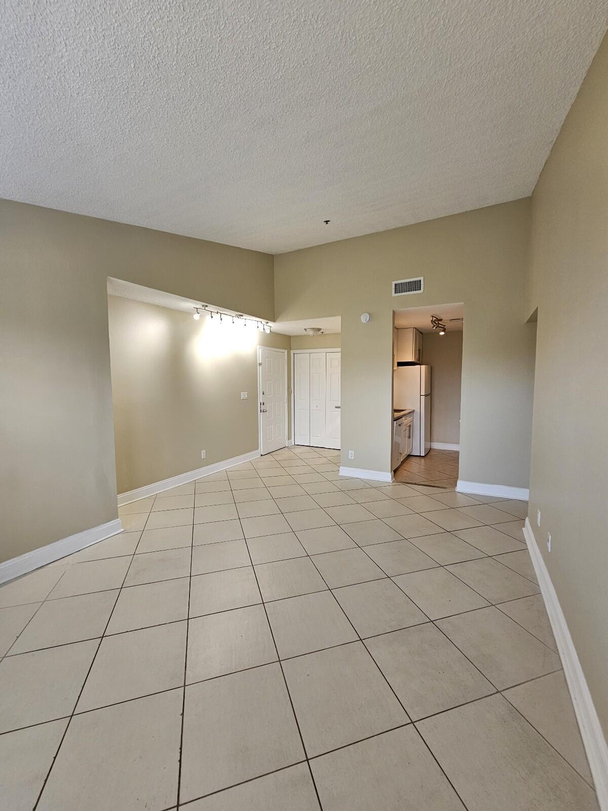 BOYNTON LANDINGS CONDO - Residential Lease