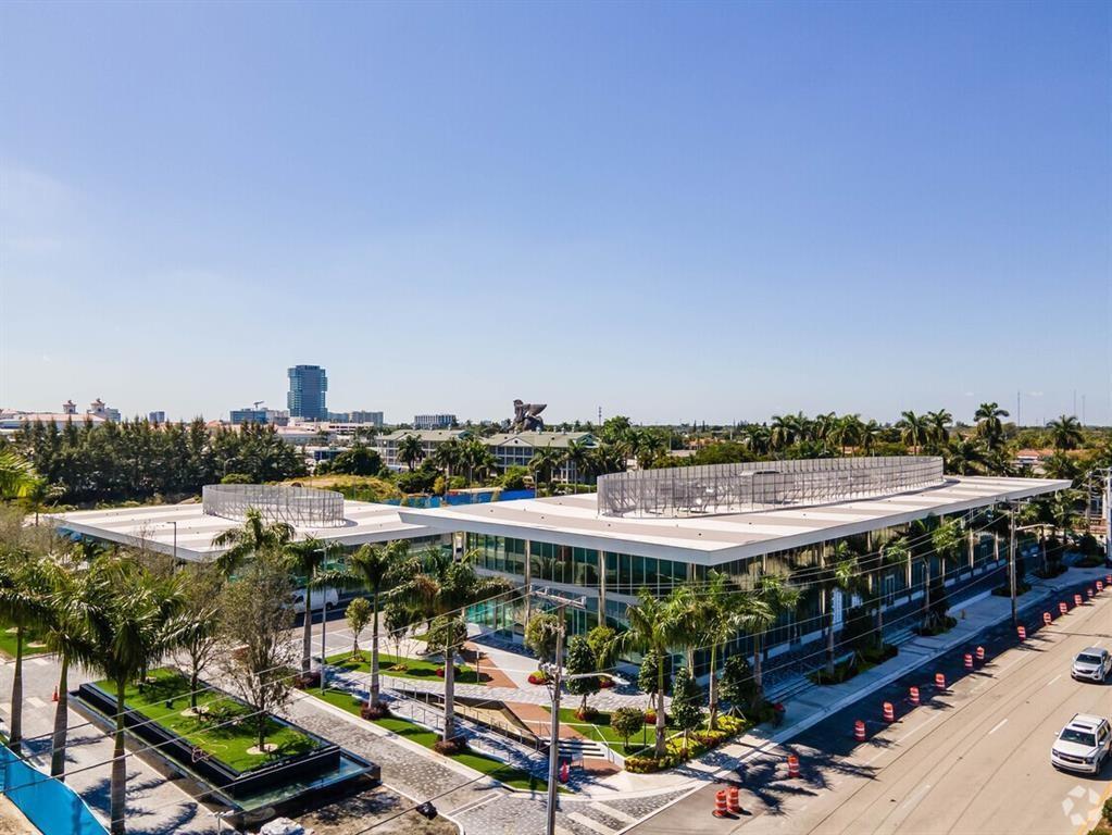 1006 E Hallandale Beach Blvd