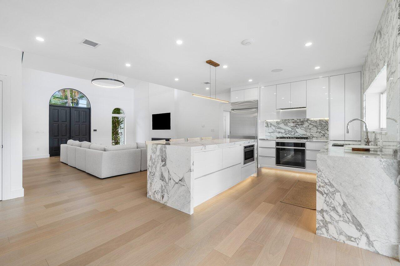 BOCA ISLANDS - Residential Lease