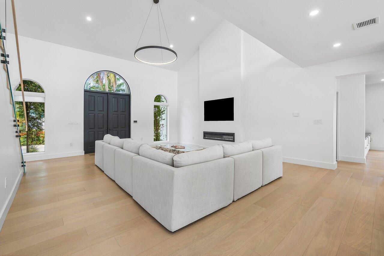 BOCA ISLANDS - Residential Lease