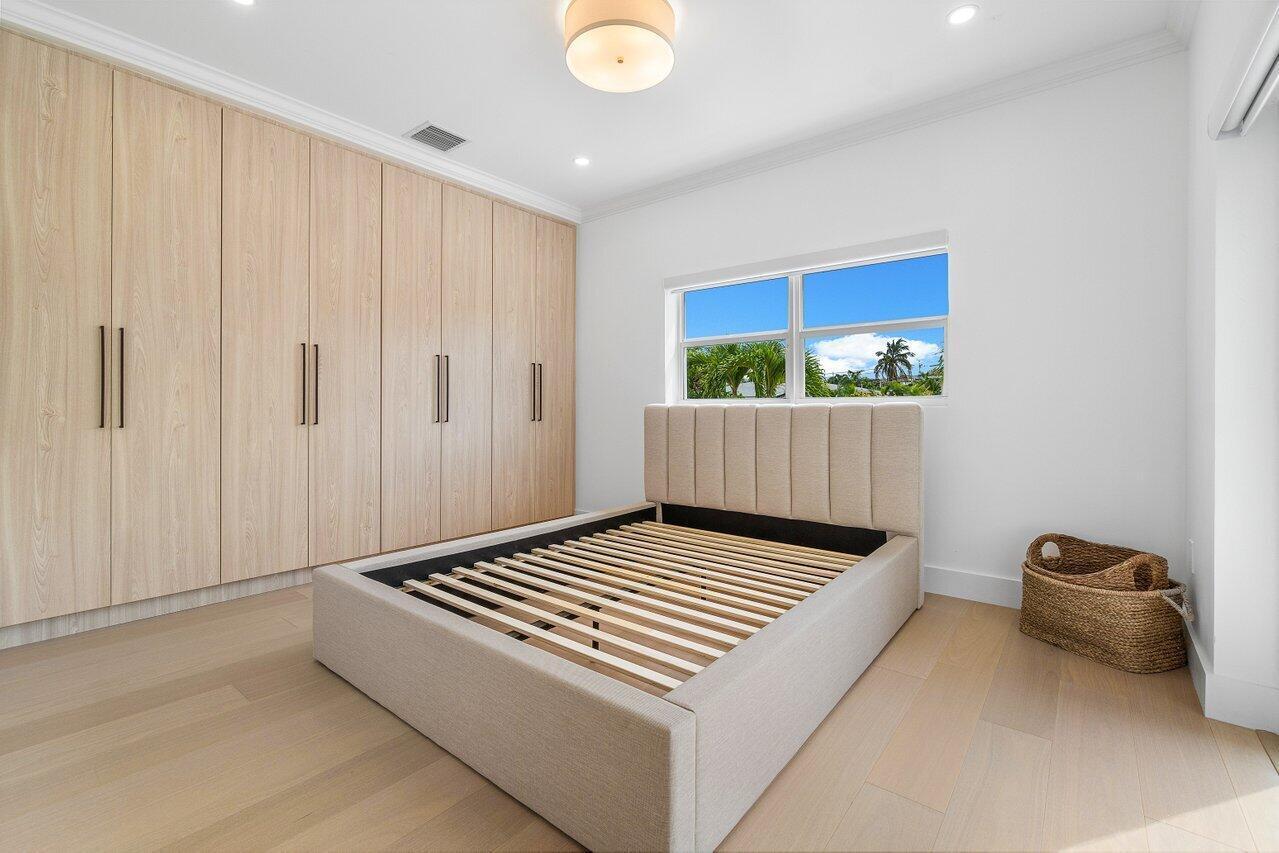 BOCA ISLANDS - Residential Lease