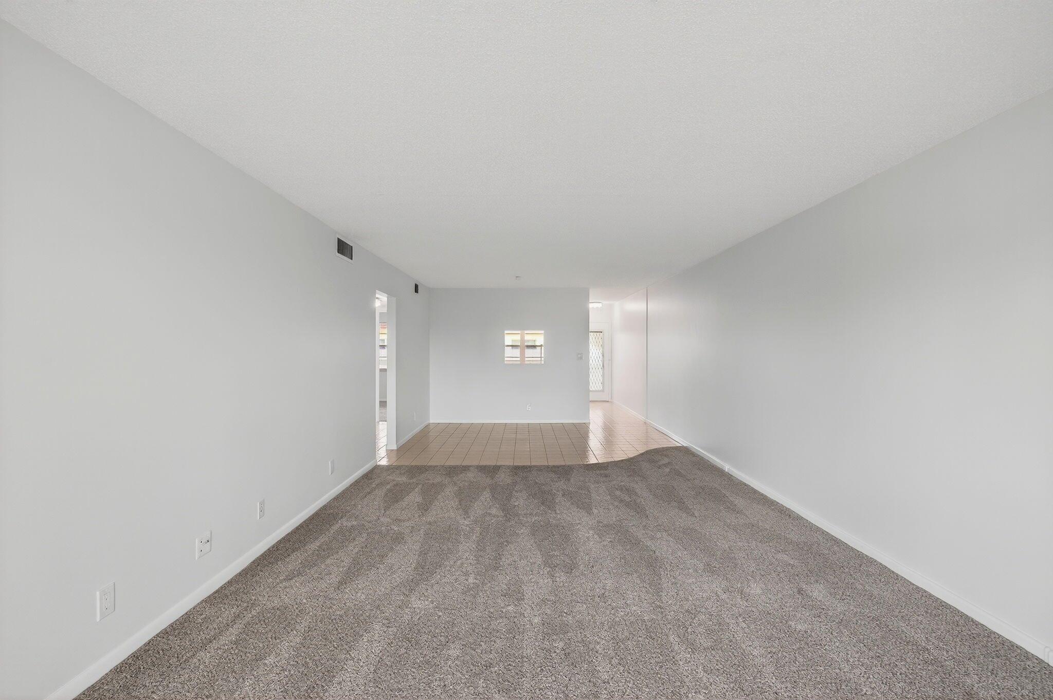 2902 Victoria Circle H4