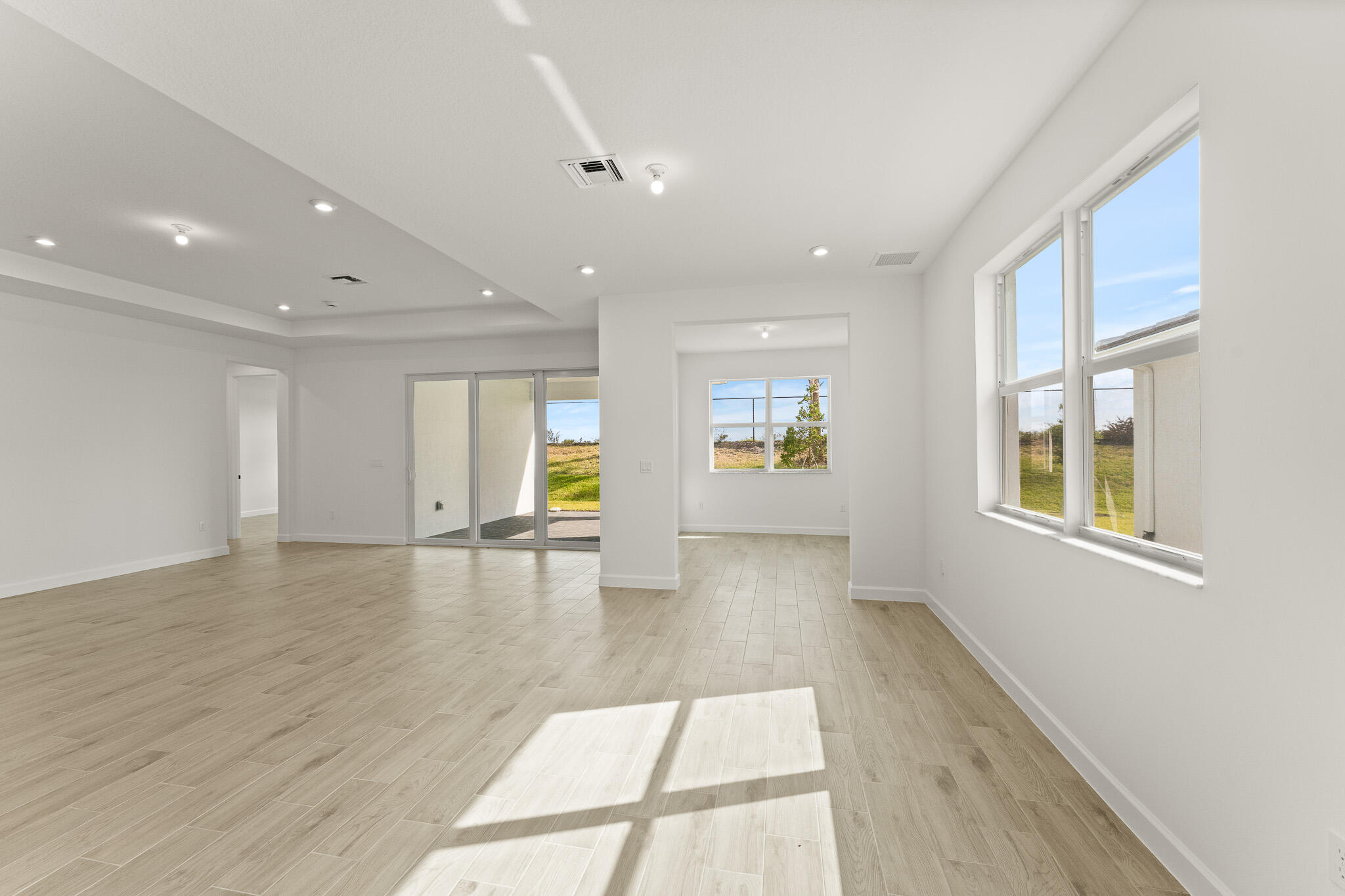 TELARO AT SOUTHERN GROVE PHASE 2 AND 3 - Residential