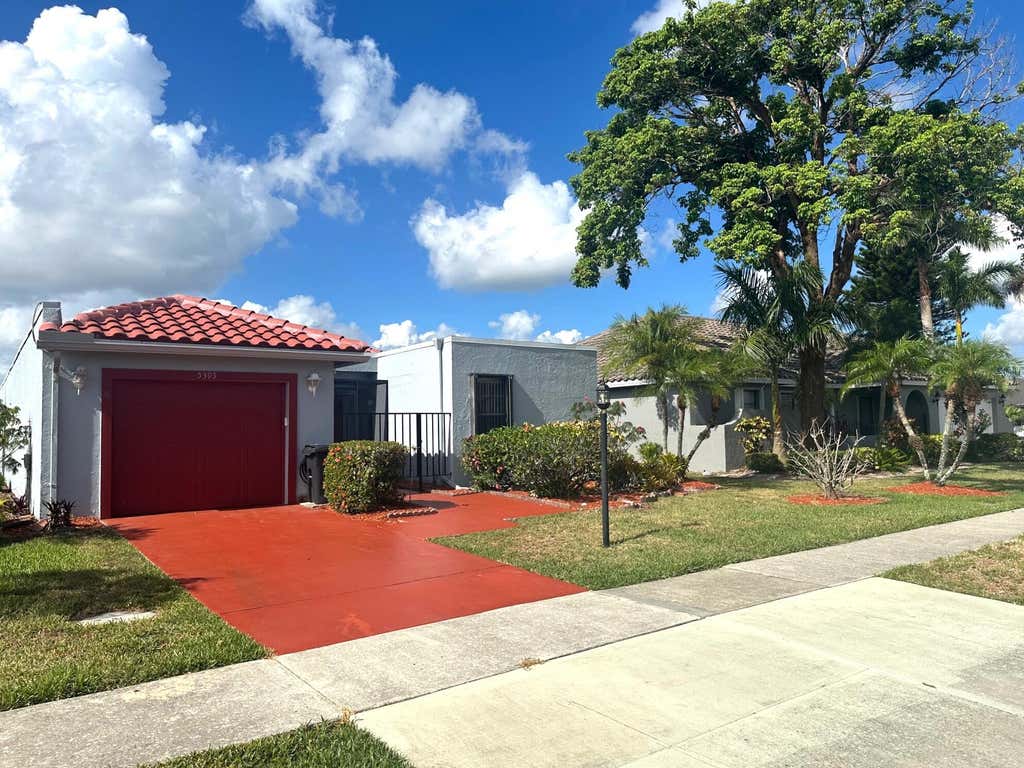 Photo of 5395 Alta Way, Lake Worth, FL 33467 (MLS # R11099793)