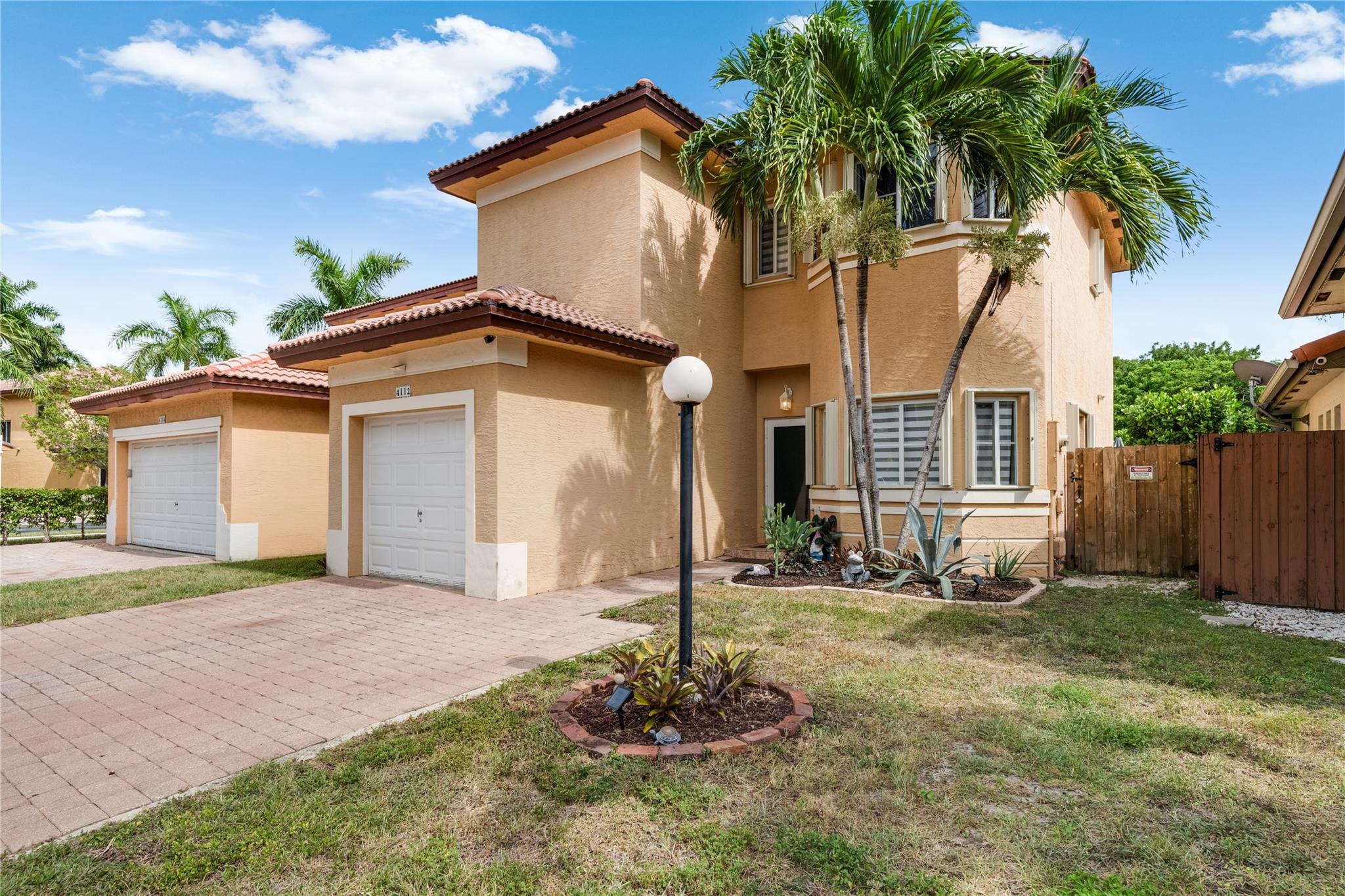 4112 NE 25th Ct, Homestead, FL, 33033/$450,000 1 4112 NE 25th Ct
