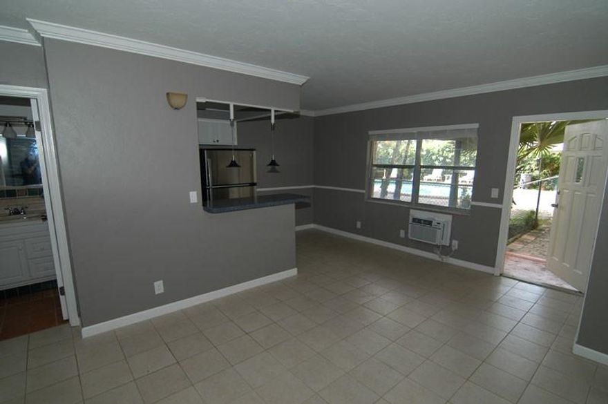 LAKERIDGE, CLOSE TO BEACH. WALK TO HOLIDAY PARK, PUBLIX,WALGREENS & WARSAW COFFEE HOUSE. GATED MELROSE PLACE TYPE SMALL BOUTIQUE BUILDING. CLOSE TO WILTON DRIVE'S RESTAURANT'S & NIGHT LIFE. CLOSE TO FT. LAUDERDALE BEACH & LAS OLAS. 2ND FLOOR COMMON SPACE DECK WITH SKYLINE VIEWS OF DOWNTOWN FT. LAUDERDALE. READY FOR A NEW TENANT, APPROVAL IN DAYS.